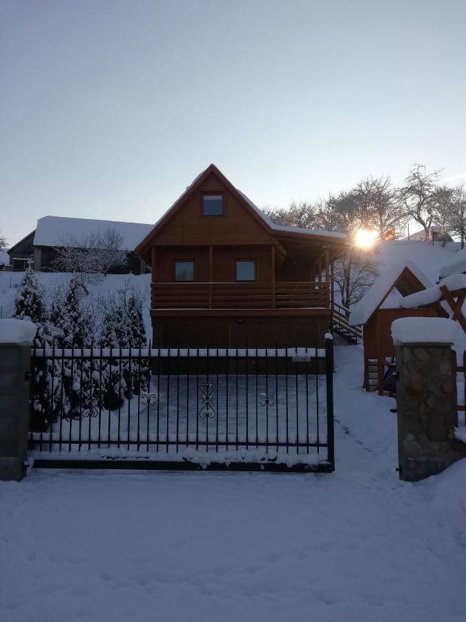 Zrubovy Dom Silvia Villa Trstené Exterior foto